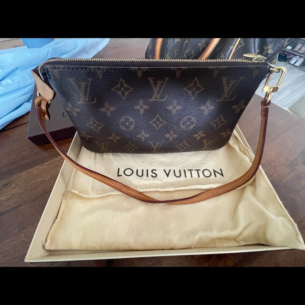 COPY - Louis Vuitton pouch